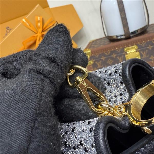 2026120164338839 830